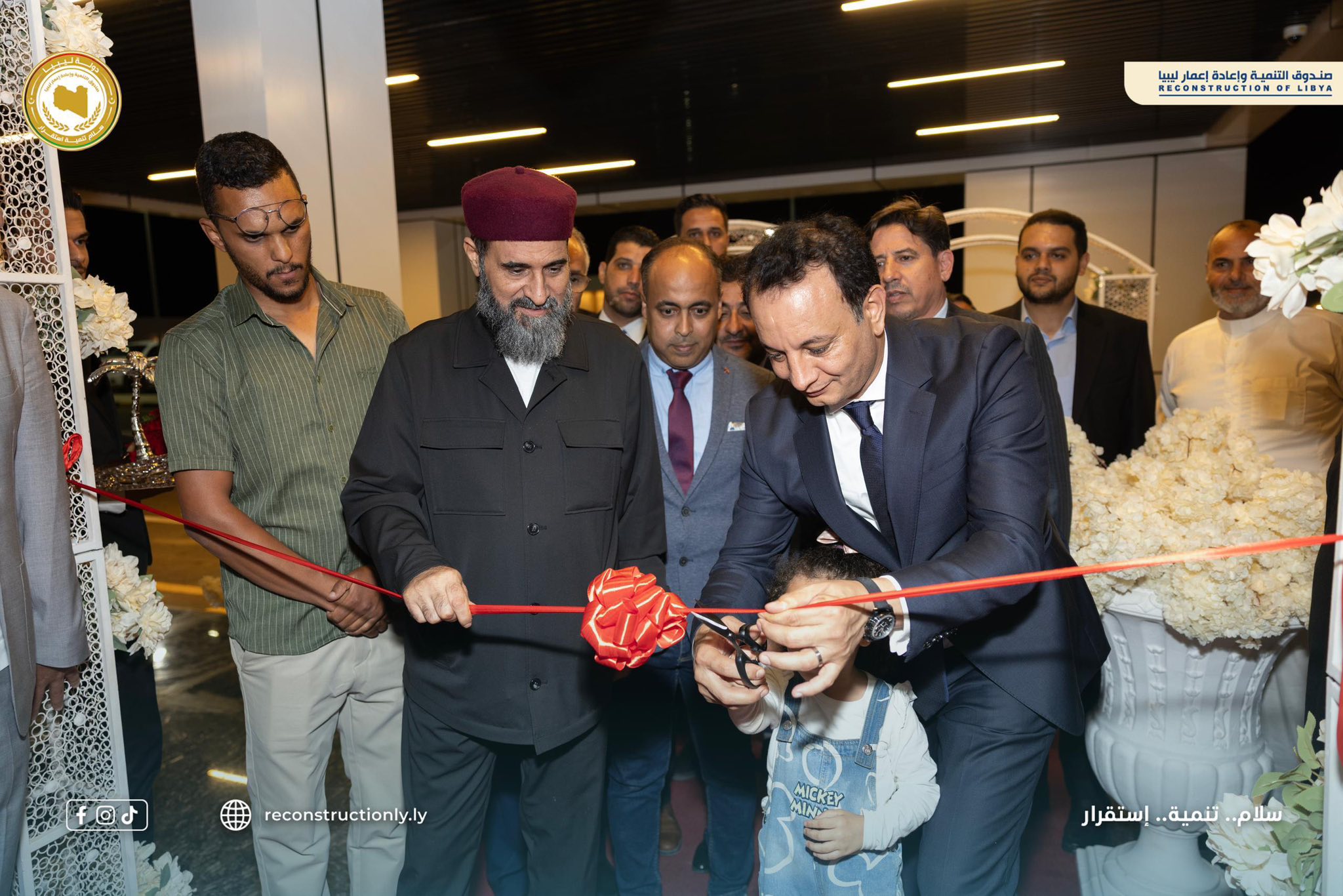 افتتح المهندس " بالقاسم خليفة حفتر " مدير عام صندوق التنمية وإعادة إعمار ليبيا مستشفى بنينا القروي بعد استكمال مشروع صيانته وتطويره وتحديث كافة مرافقه وتجهيزه بأحدث الإمكانيات والمواصفات الفنية والطبية